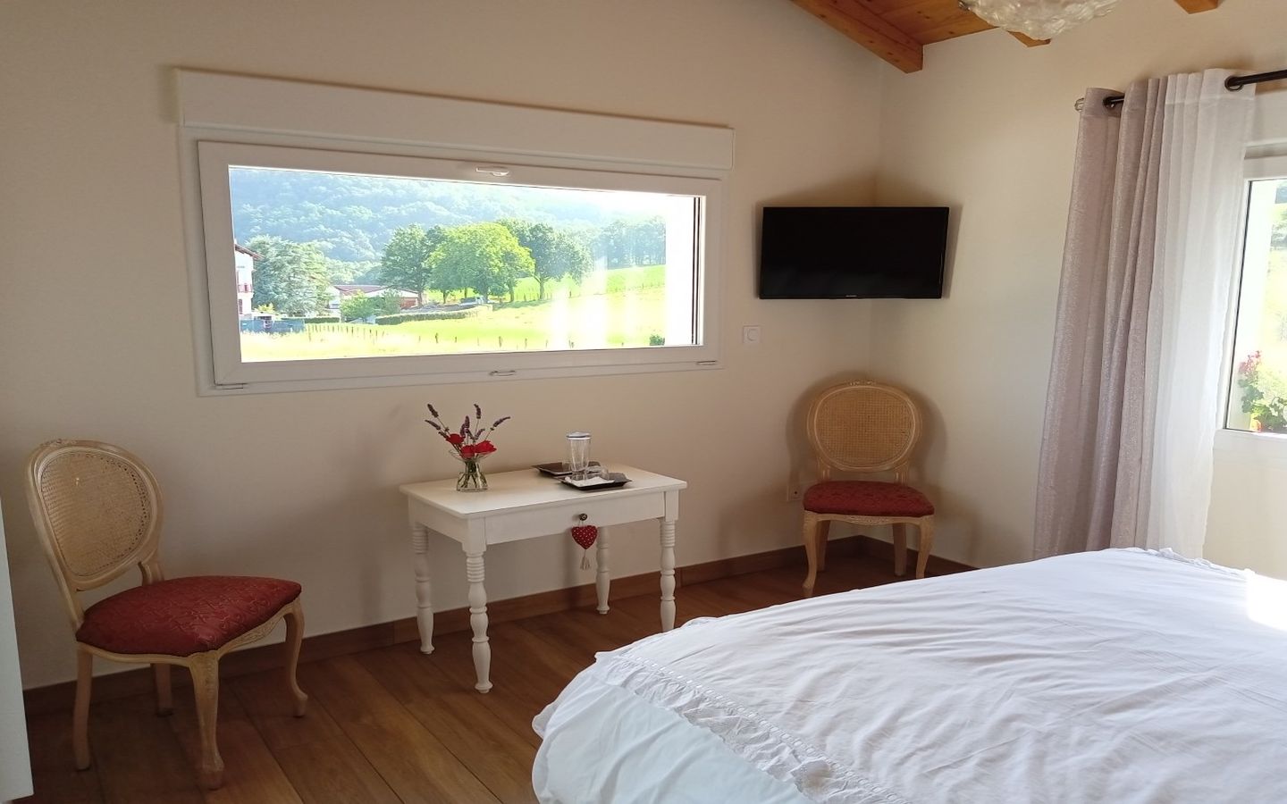 Chambres d'hôtes Atalozti-Mme Bidart, Ascarat - photo 7