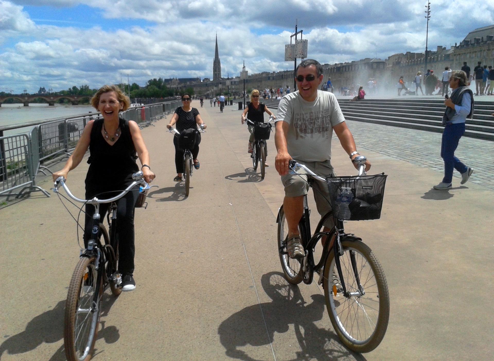 Bordeaux Bike Tour - balades à vélo - photo 2