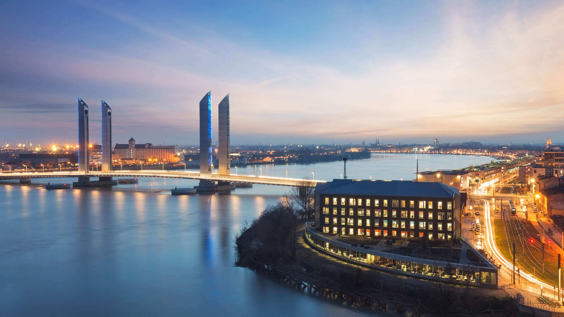 Pont Jacques Chaban Delmas