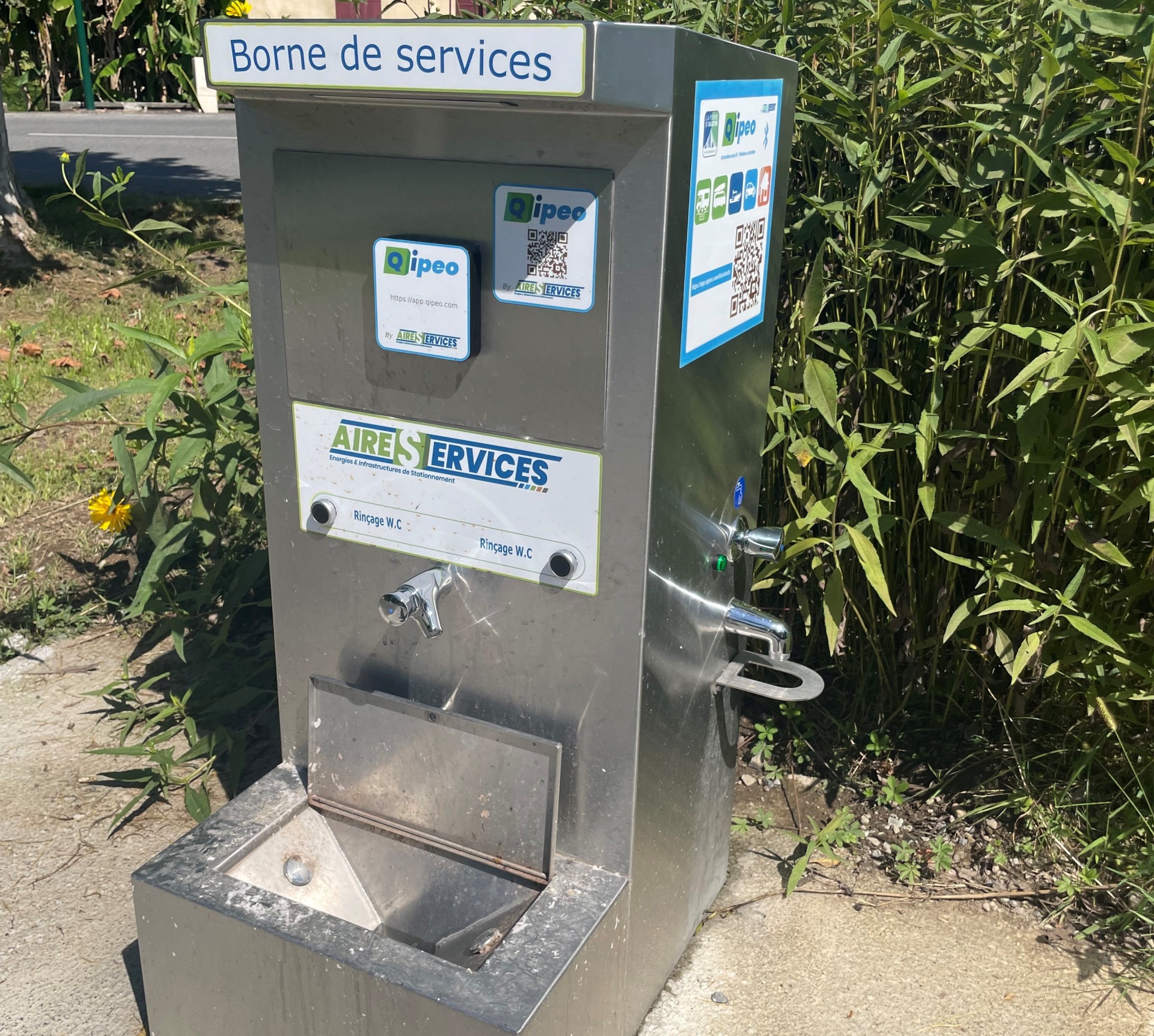 Aire de services et stationnement camping-car d'Arette - photo 2