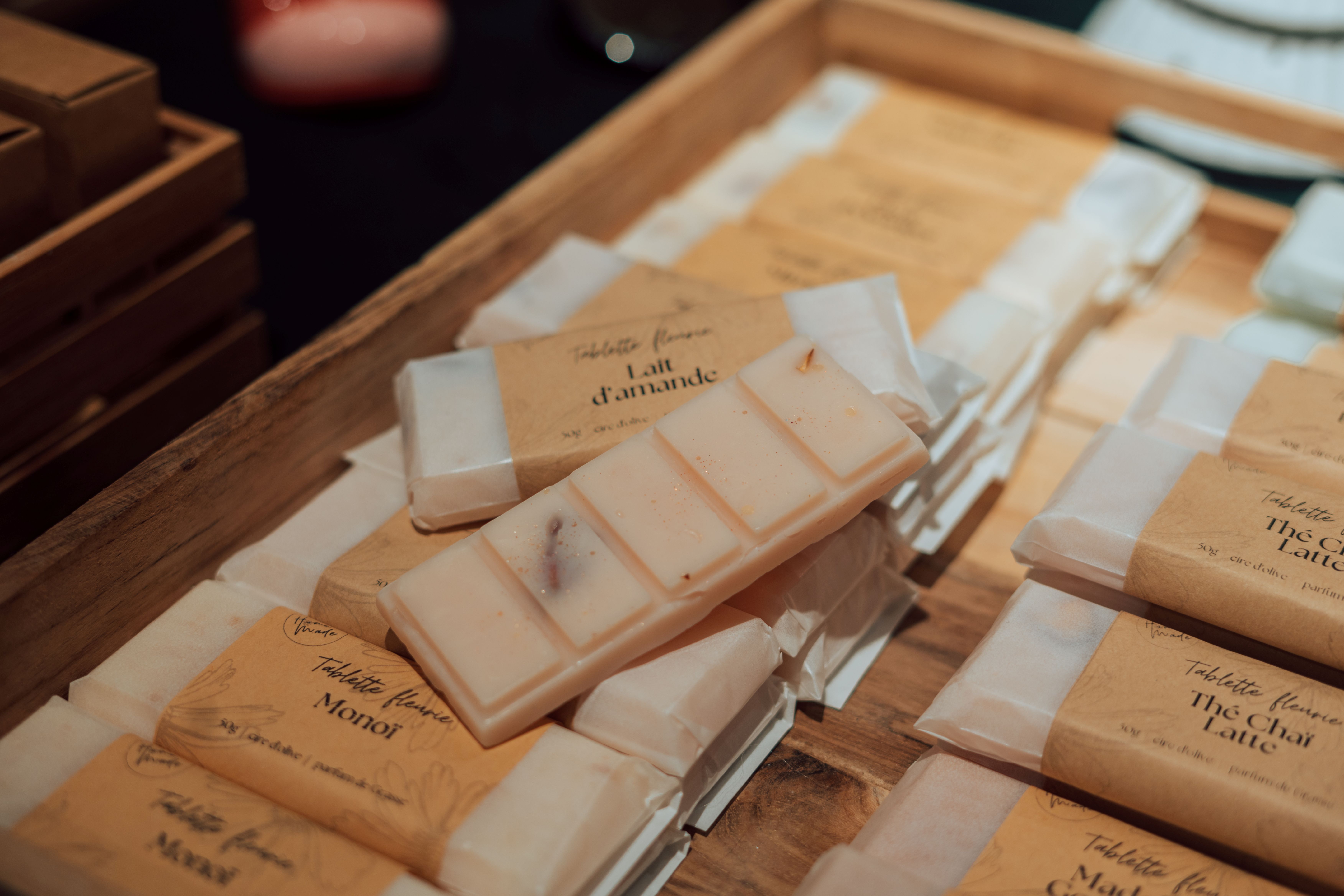 Home M.ade - Bougies artisanales avec fleurs séchées - Made in Landes