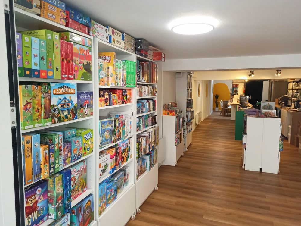 Combo - Boutique et bar à jeux