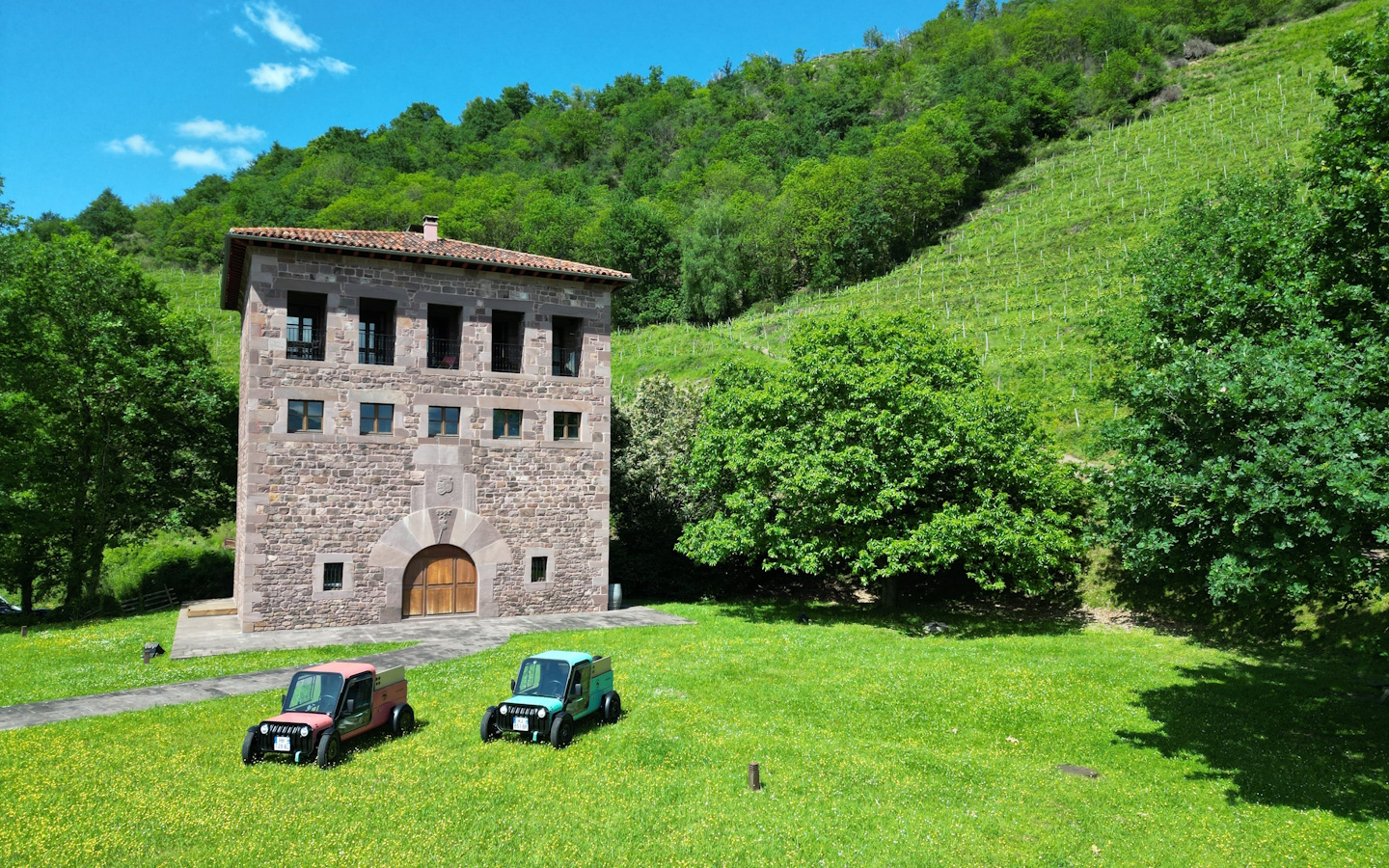 Echappée en quadricycle électrique E-Pottok et visite du Domaine Brana — visuel événement