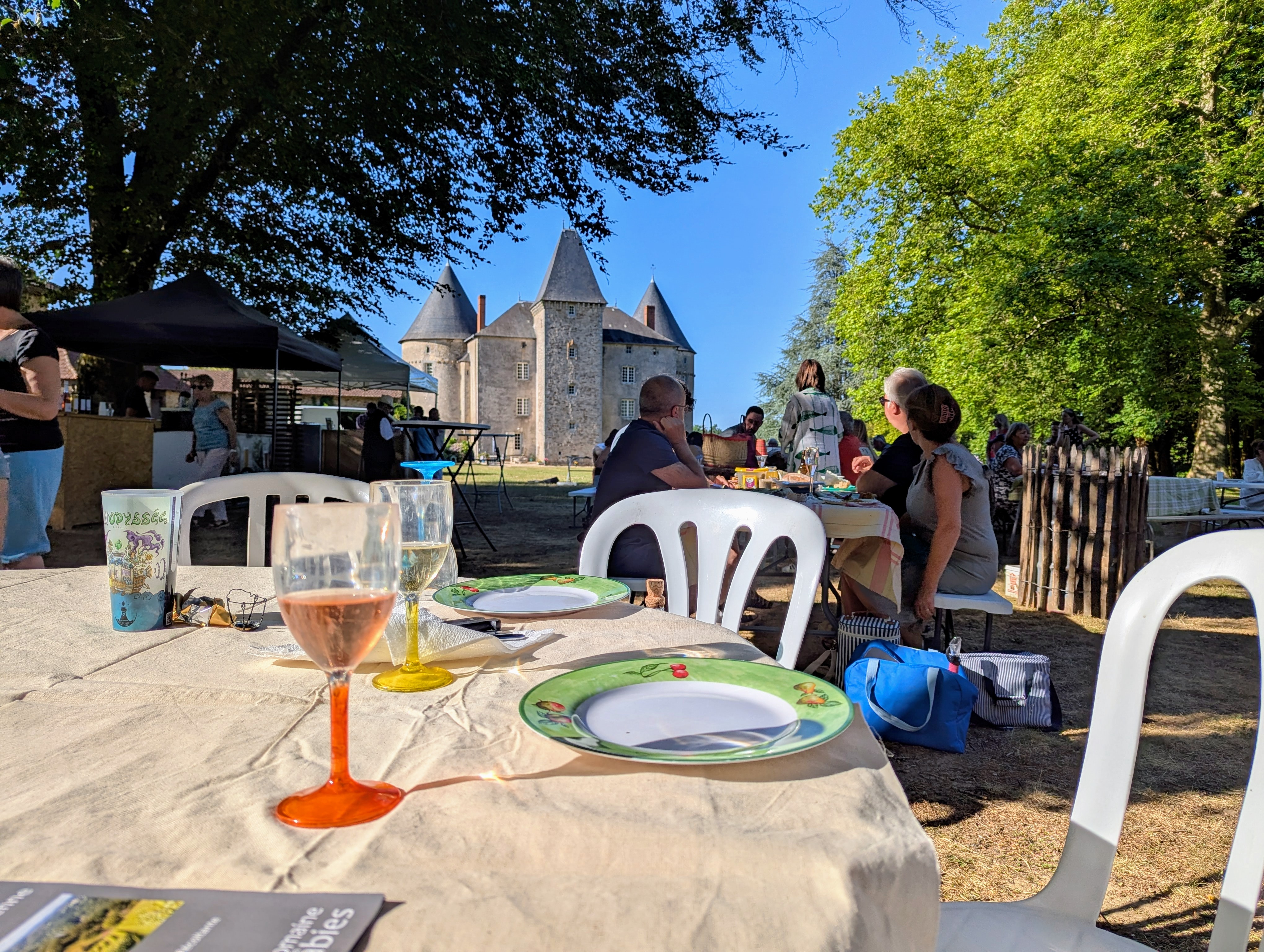 Marchés de Producteurs au Château de Brie, Champagnac-la-Rivière - photo 2