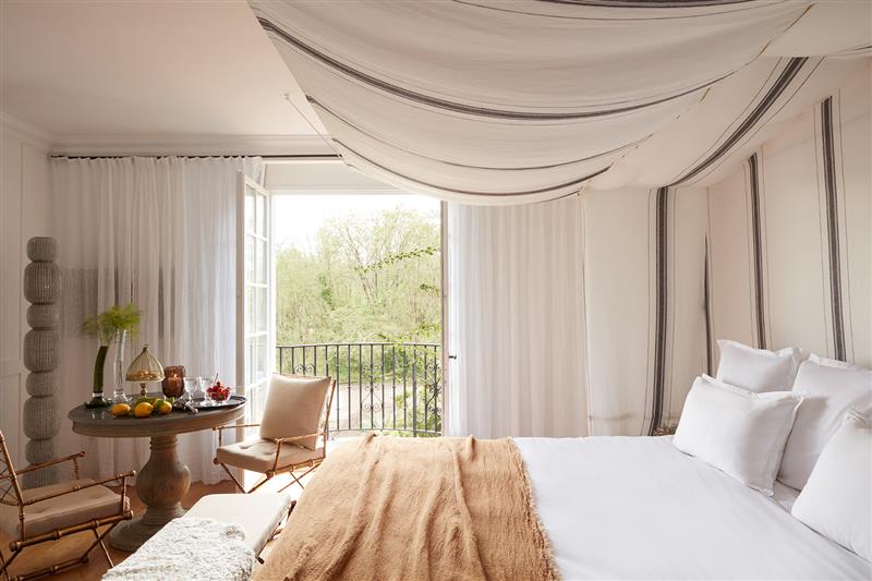 Hôtel Brindos, Lac & Château