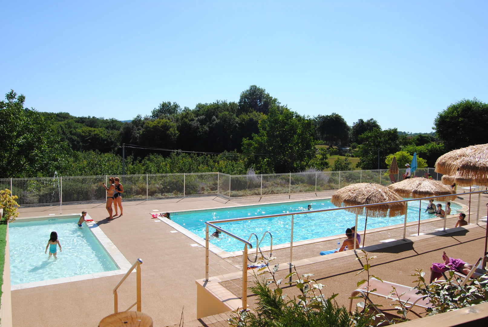 Camping les Pierres Chaudes - photo 2