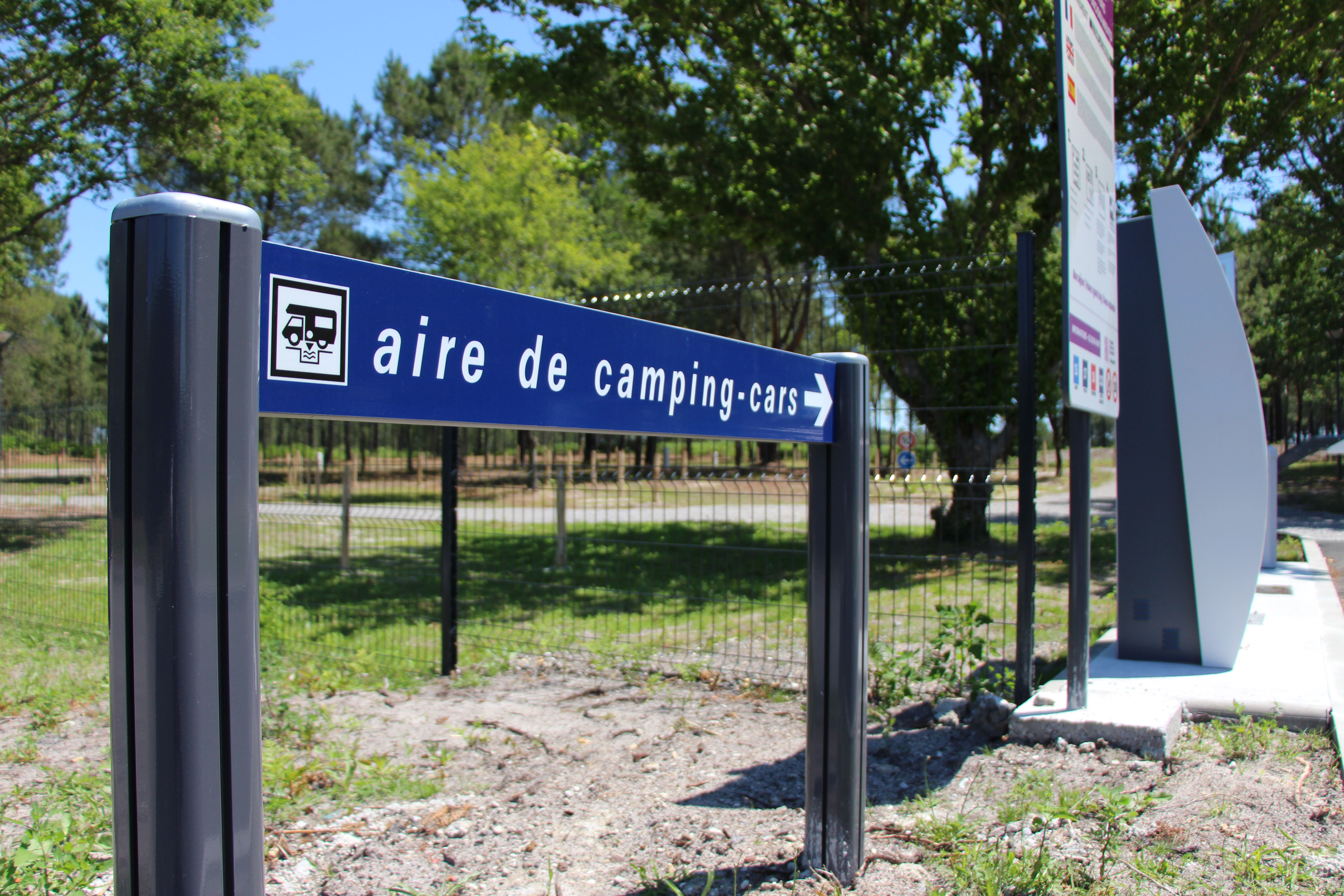 Aire de camping-cars de Castets - photo 4