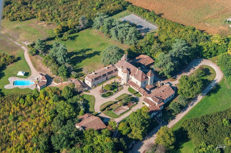 Découverte du château de Lauquerie, Lauzun