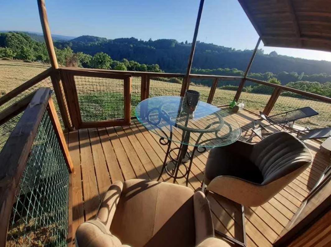 Les Cabanes du Paradis ardoise et miel, Sadroc