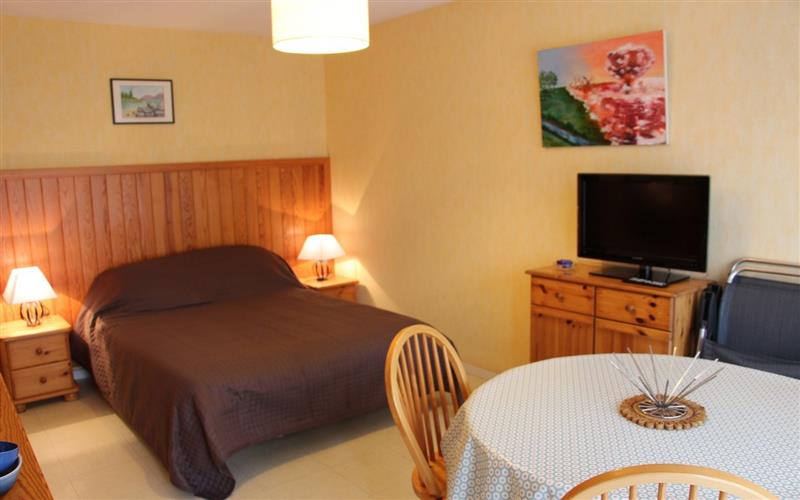 Location 27 Cadepond