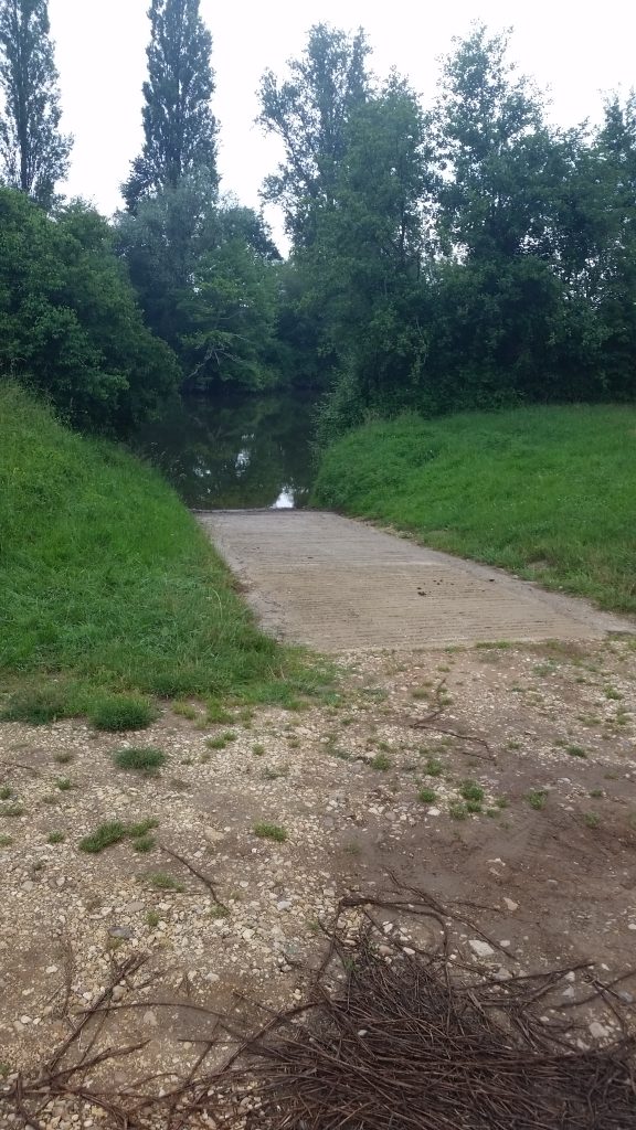 Cale de mise à l'eau du pont de Fournil