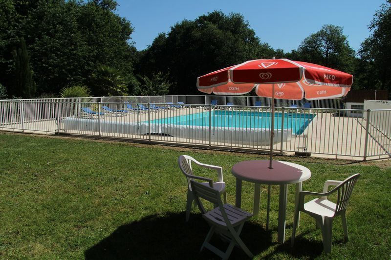 Club du Soleil de Poitiers - Camping nudiste - Domaine de la Pardière à Château-Larcher