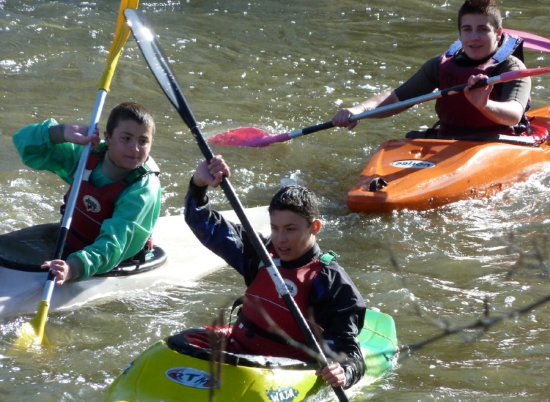 Stages jeunes canoë et paddle