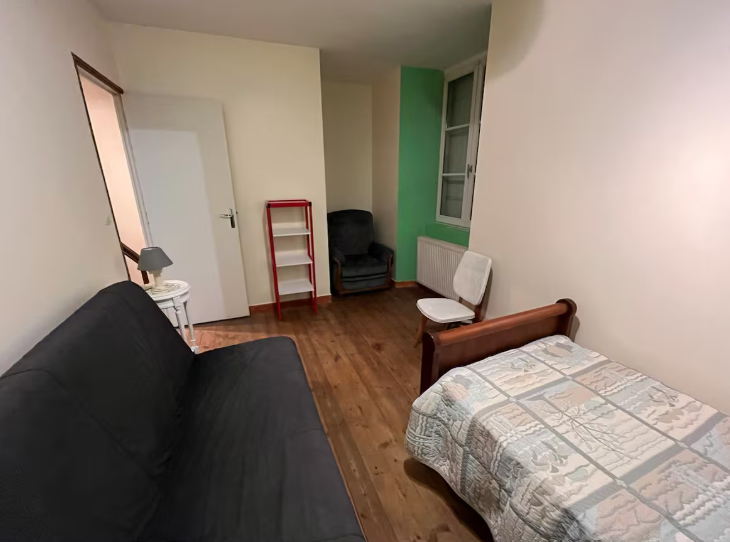 La Girouette, Lussac-les-Châteaux - photo 2