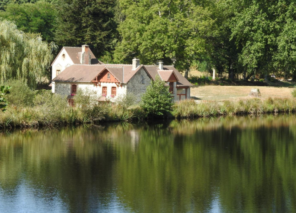 Le Moulin