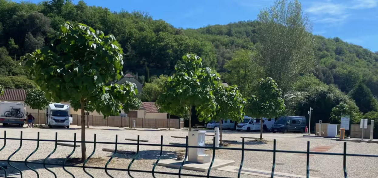 Aire de camping car - Peyrillac et Millac