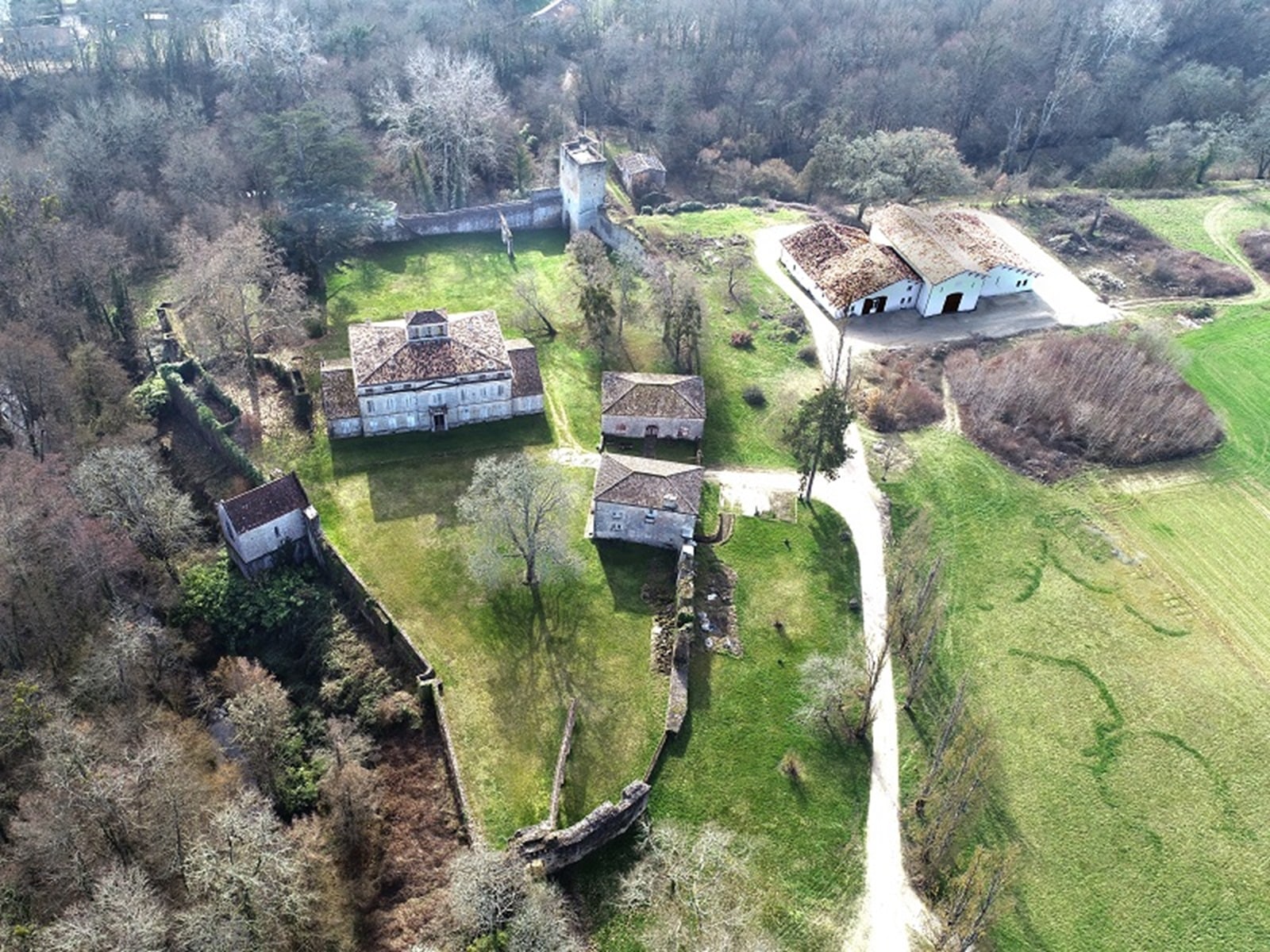 Château des Seigneurs de Pommyers