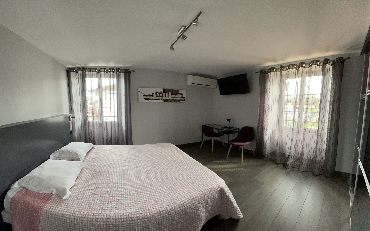 Hôtel-Restaurant Mendy, Saint-Jean-le-Vieux - photo 7