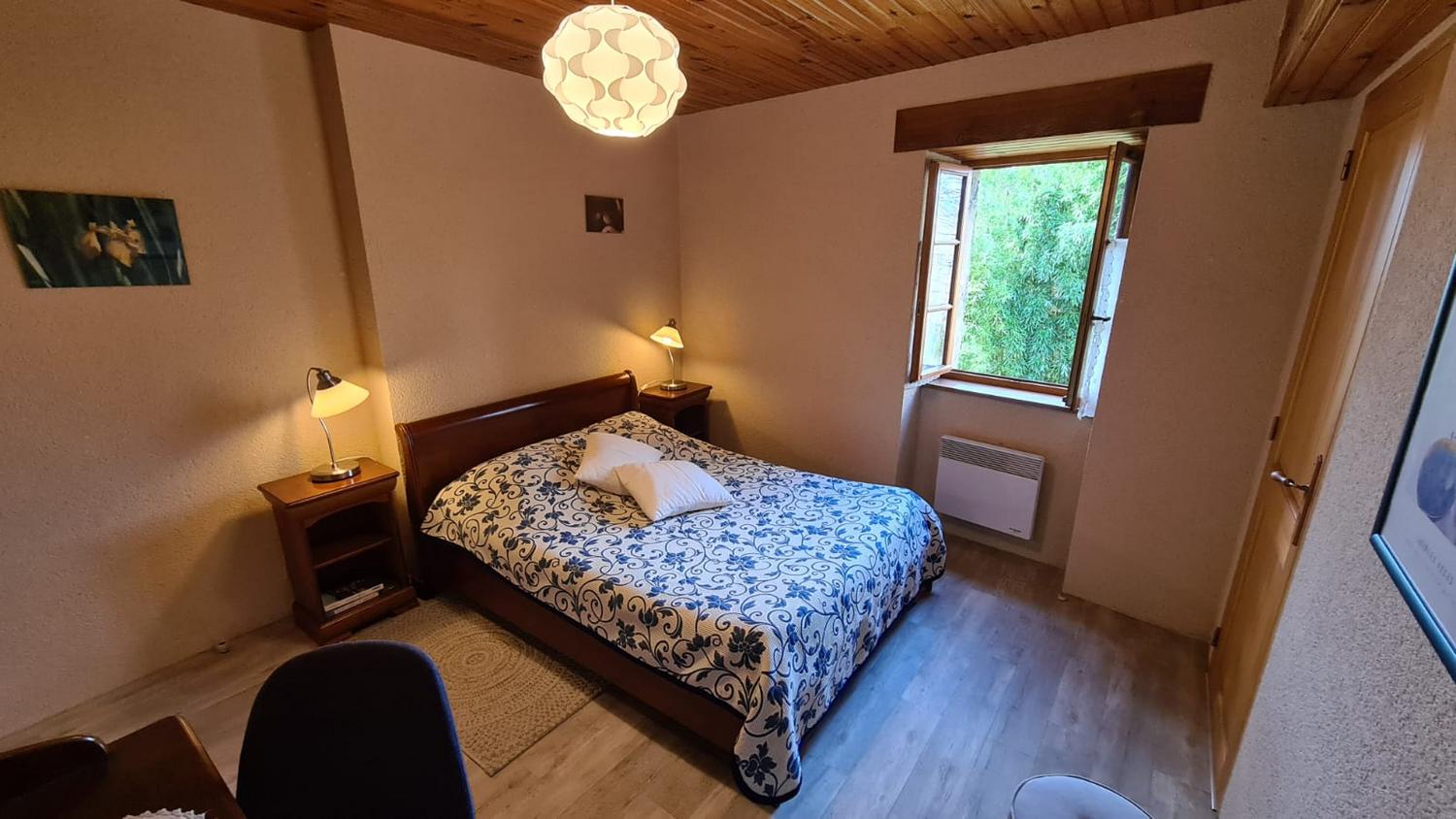 Chambres d'hôtes Villechalane, Saint-Barthélemy-de-Bussière - photo 11