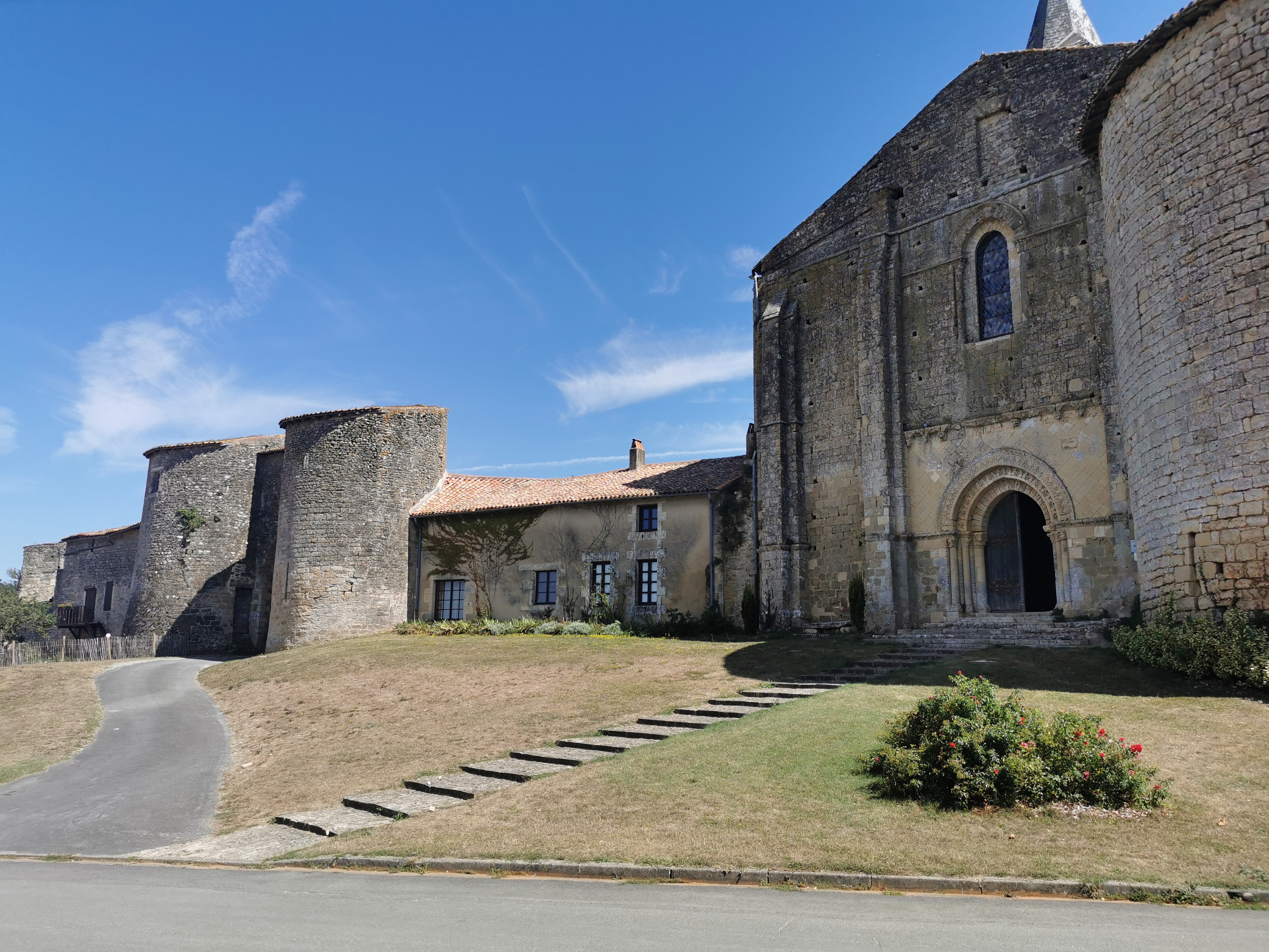 Aire d'accueil de Camping-Car de Château-Larcher, Château-Larcher - photo 3