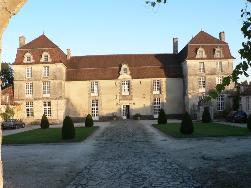 Château de Clauzuroux, Champagne-et-Fontaine