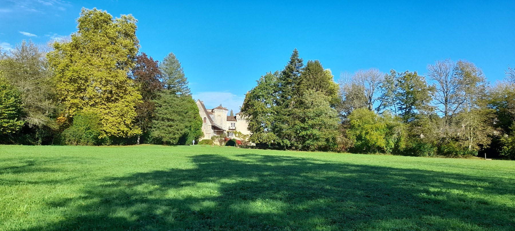 Château de Javerlhac, Javerlhac-et-la-Chapelle-Saint-Robert