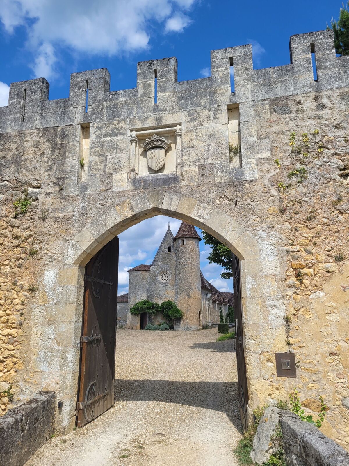 Château de Montréal, Issac