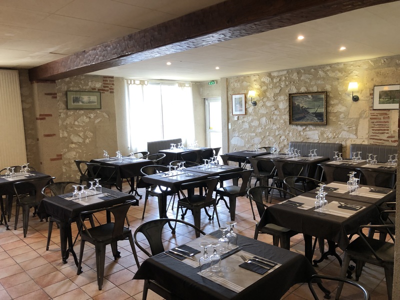 Auberge - Café Théâtre Chez Tonton