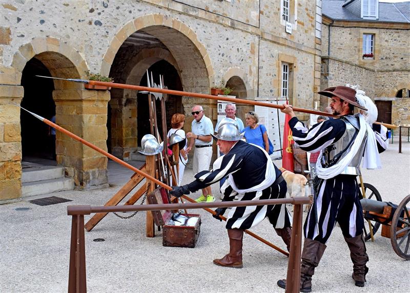 Visite Au temps de la reine Jeanne d'Albret à Navarrenx