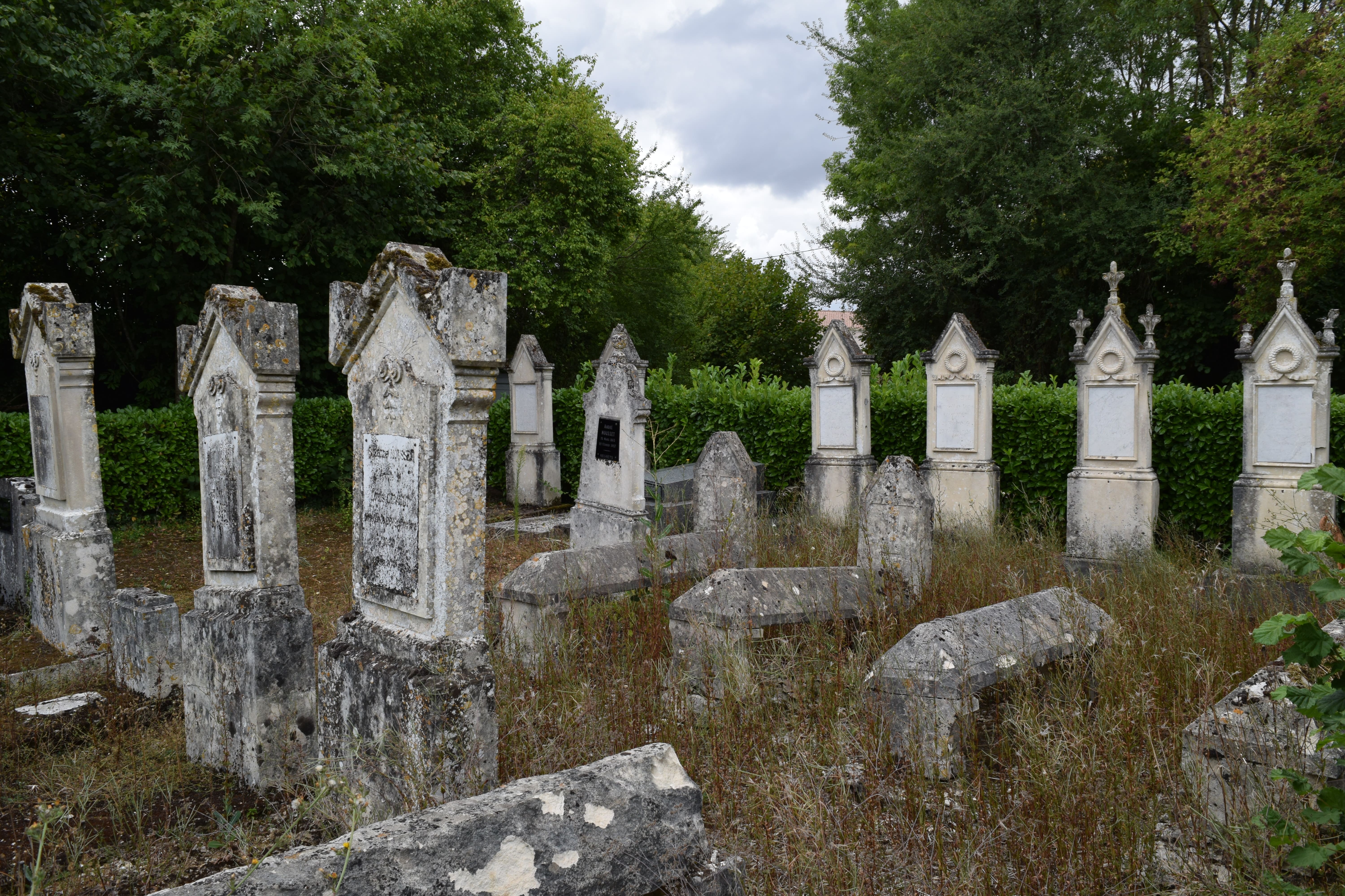 Cimetières familiaux protestants., François - photo 2