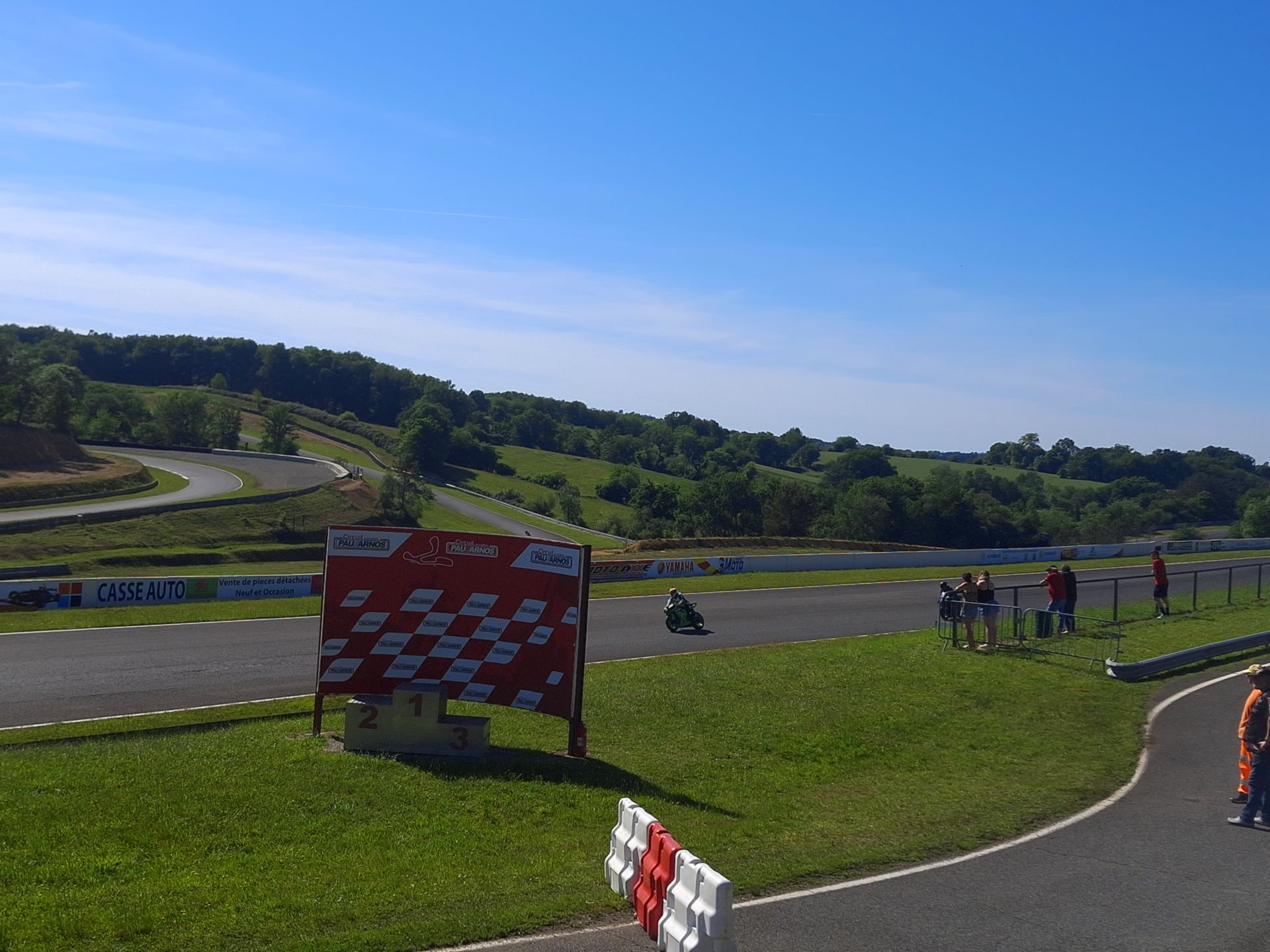 Circuit Pau Arnos : Moto, Auto - photo 2