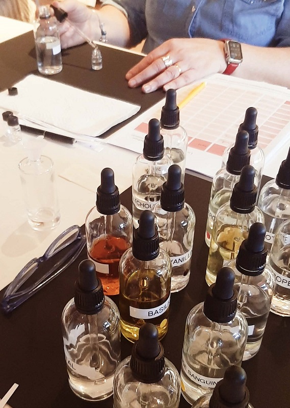 Laboratoire de création de parfum Clémentine HUMEAU