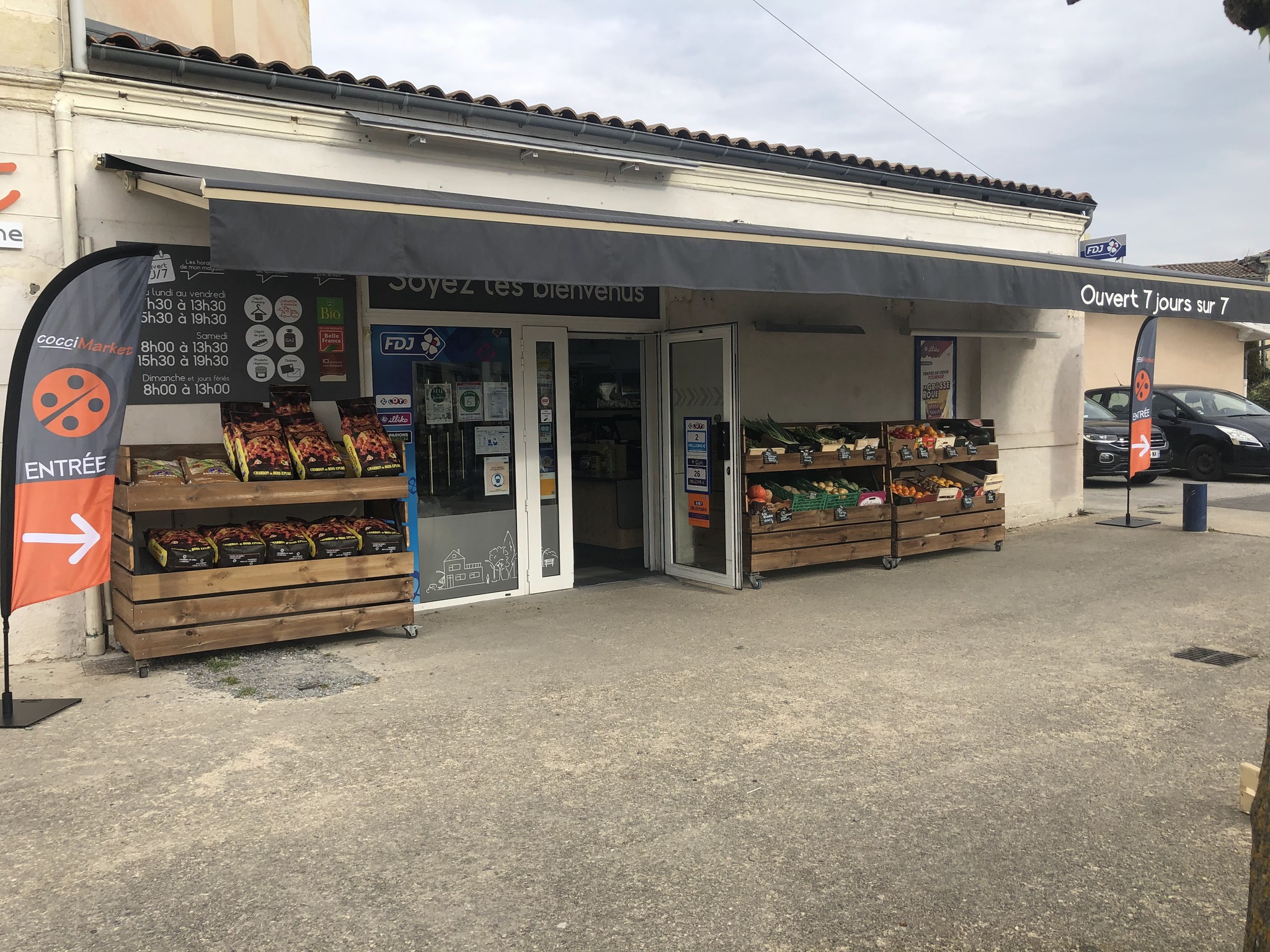 CocciMarket — photo 2