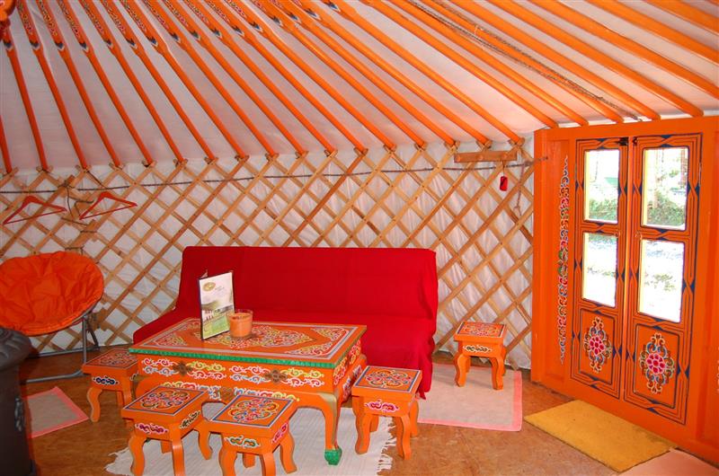 Campement de yourtes Mariposa