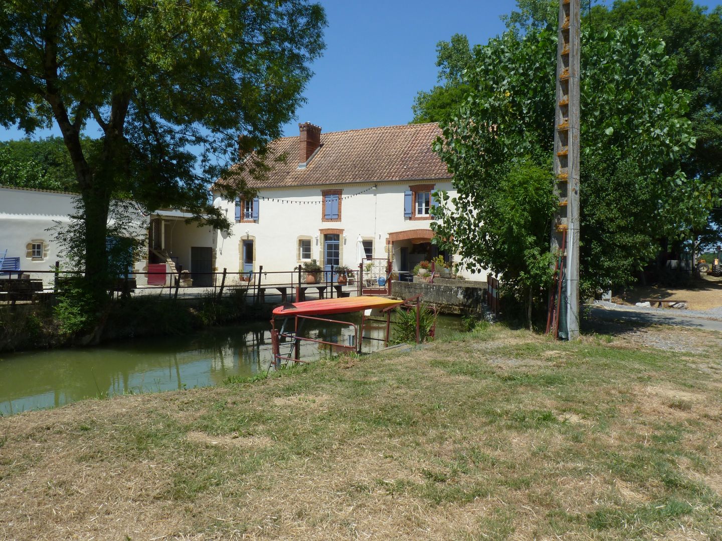 Aire de camping-car du Moulin de Sabathier