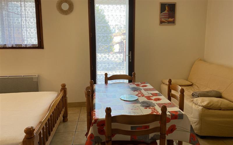 Location 22 Saint Esteben