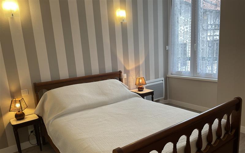 Cam 104 - Le Cyrano N°2 - Mr Etchart