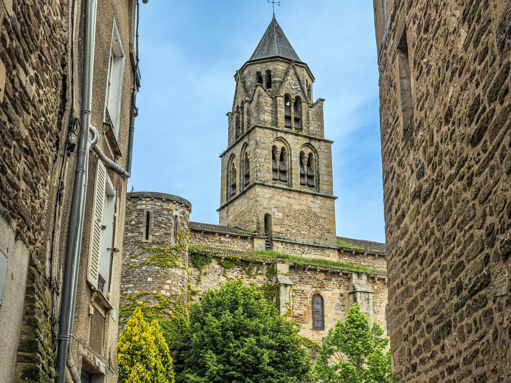 Uzerche, la "Perle du Limousin", Uzerche - photo 12