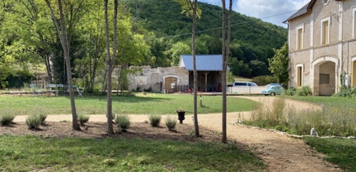 La cour de la Fleunie