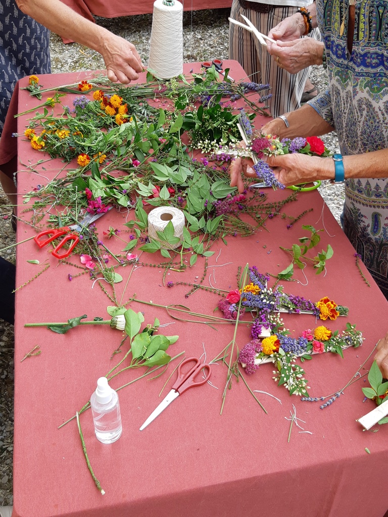 Atelier confection de croix de St-Jean, Montfort-en-Chalosse - photo 2