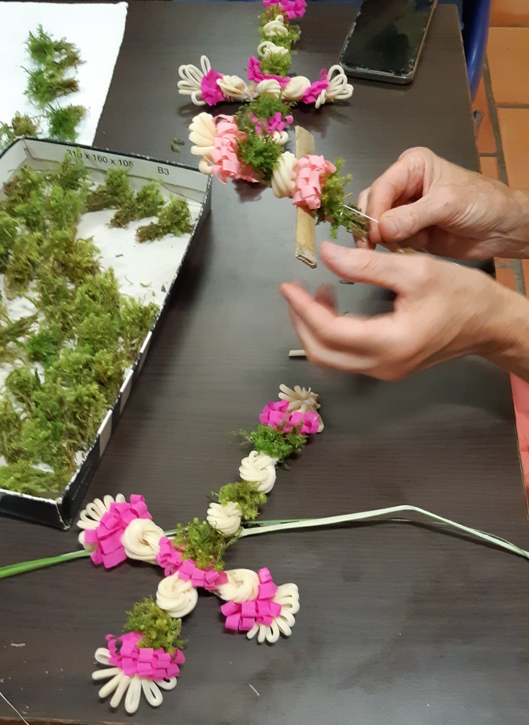 Atelier confection de croix de St-Jean, Montfort-en-Chalosse - photo 5