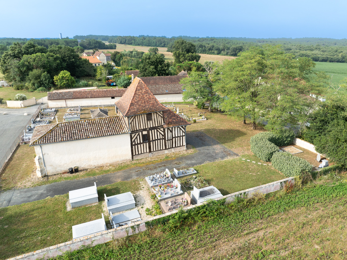 Eglise de St Sauveur Lalande, Saint-Sauveur-Lalande