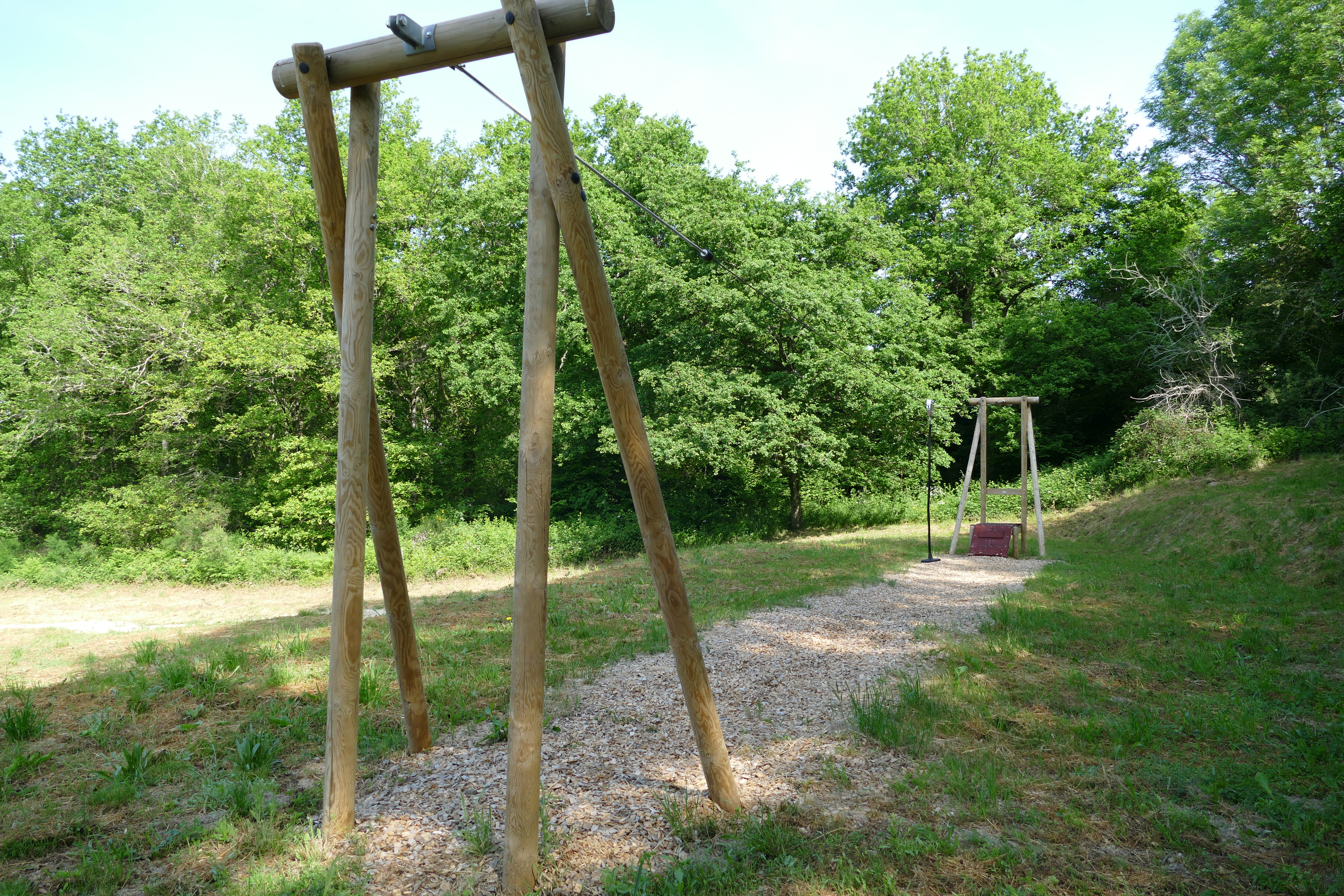Etang de Jarmenet : Aire de pique-nique et de jeux, Dontreix - photo 2