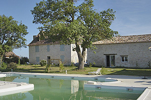 Monsieur et Madame J.-M. et Lucette AVAS