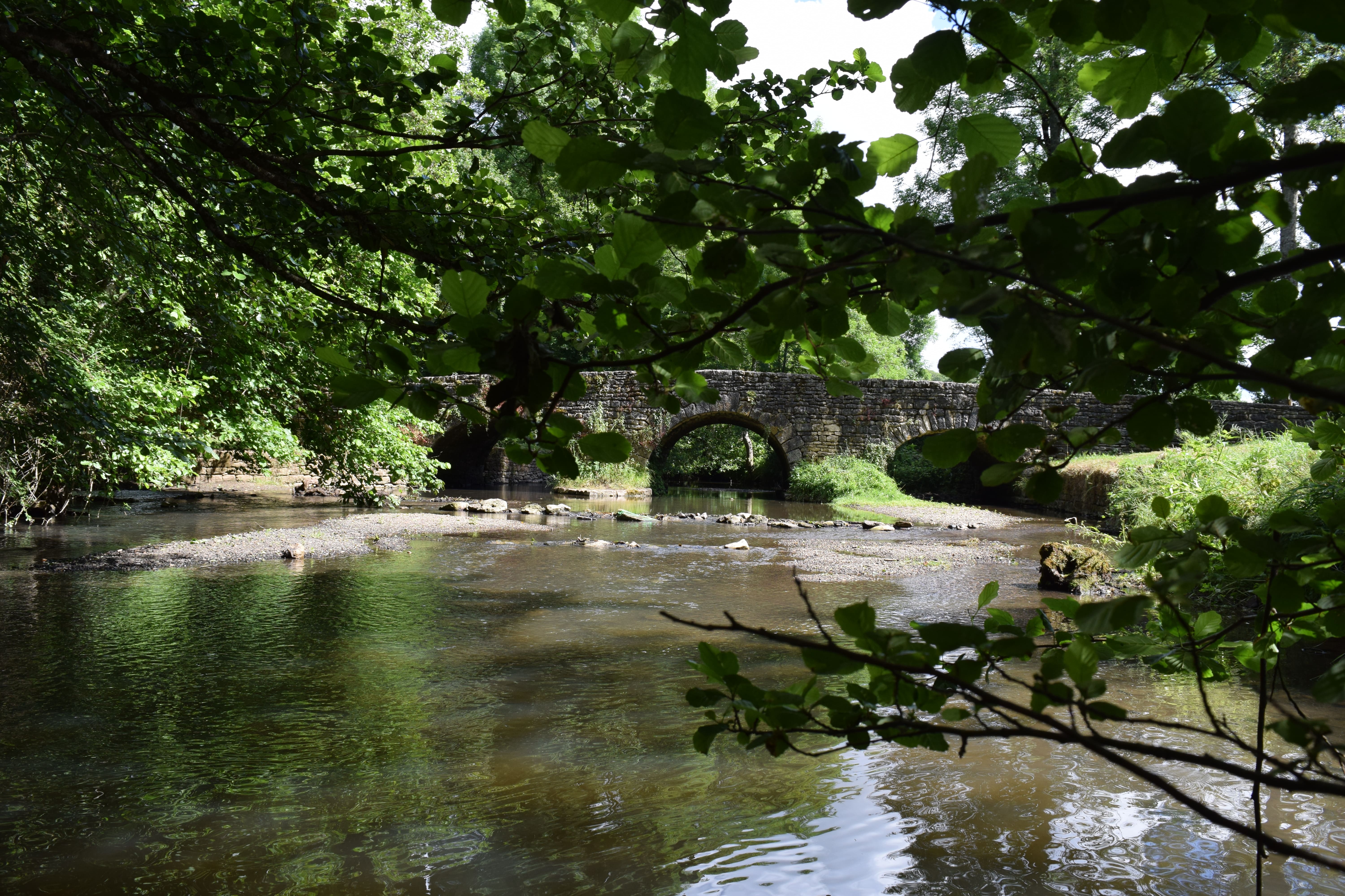 Le Pont Romain, Azay-le-Brûlé - photo 2