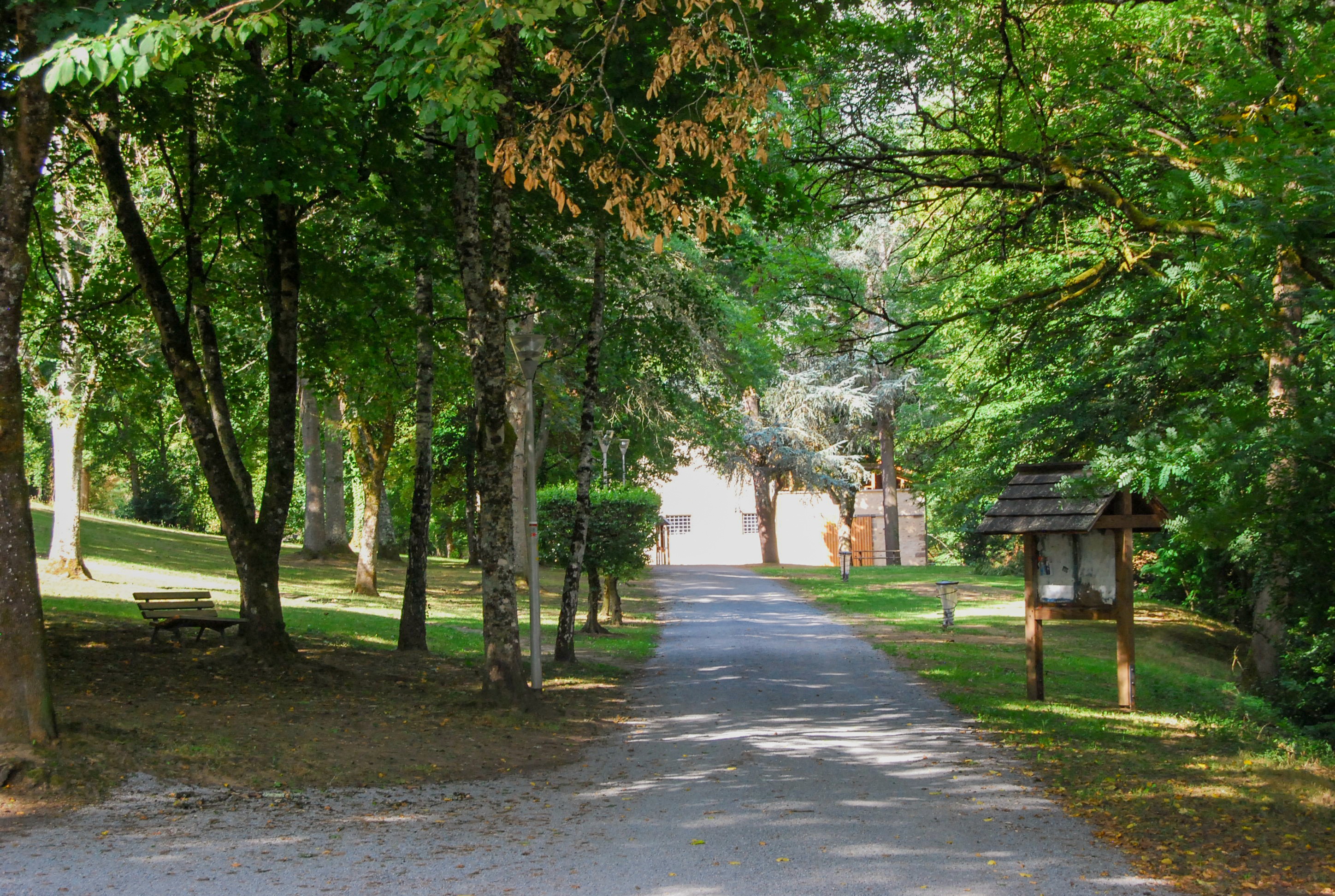 Parc des Roches Bleues, Aixe-sur-Vienne - photo 4