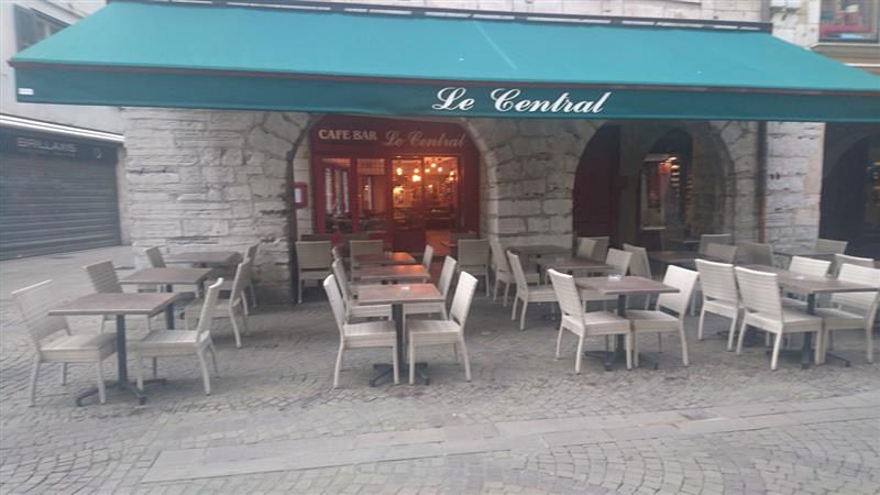 Le central