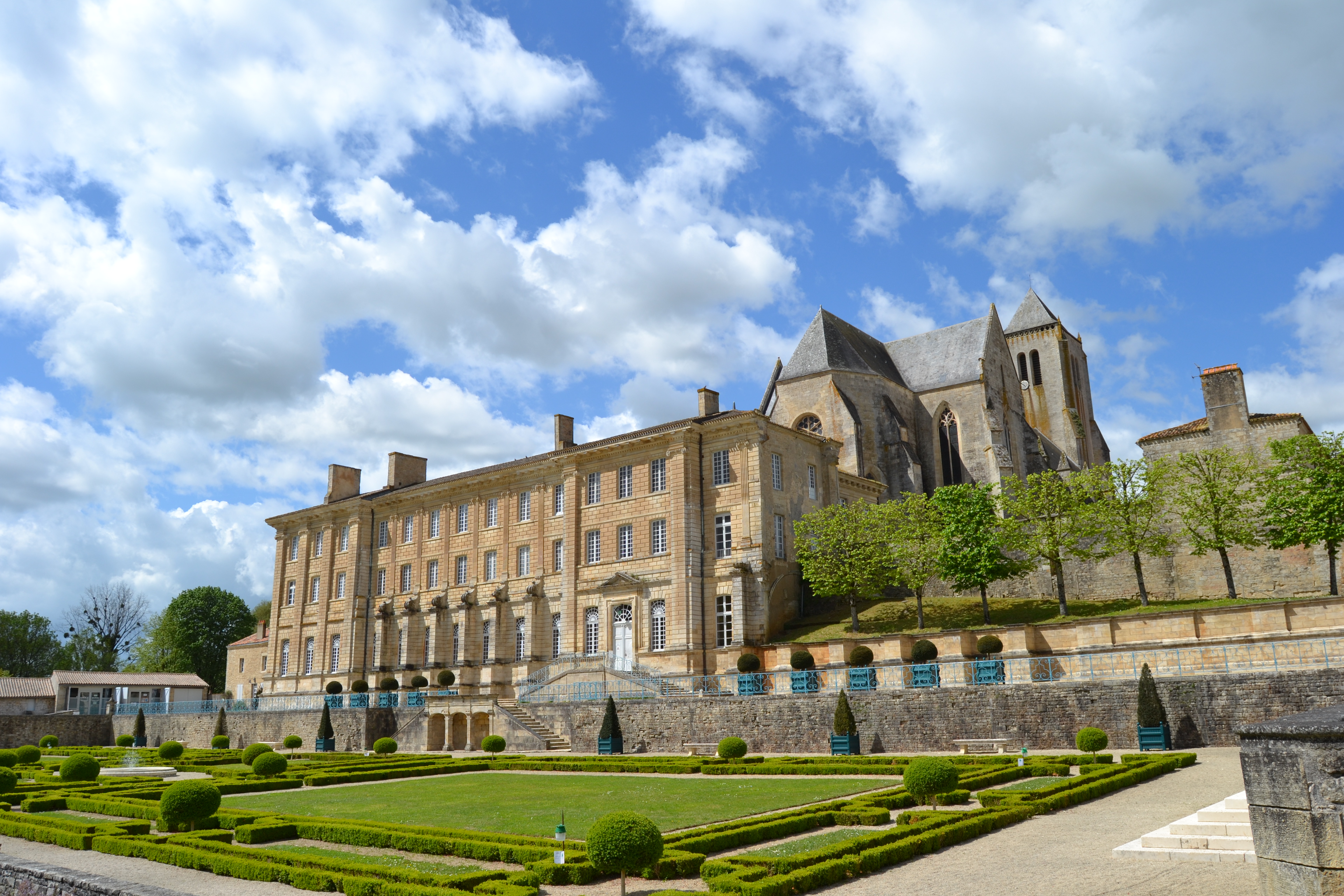 Abbaye Royale de Celles-sur-Belle, Celles-sur-Belle - photo 5