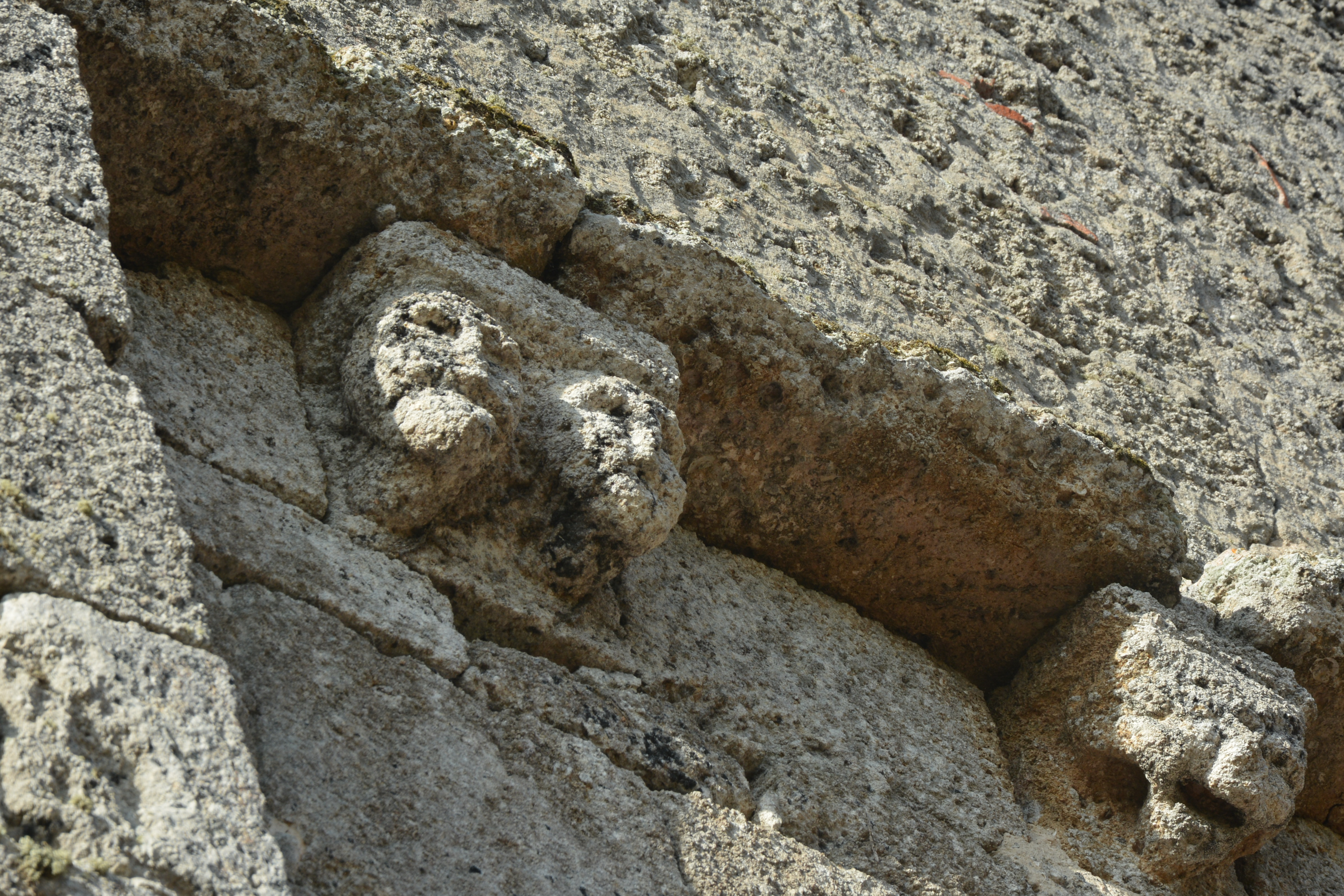 Eglise Saint Pierre, Lesgor