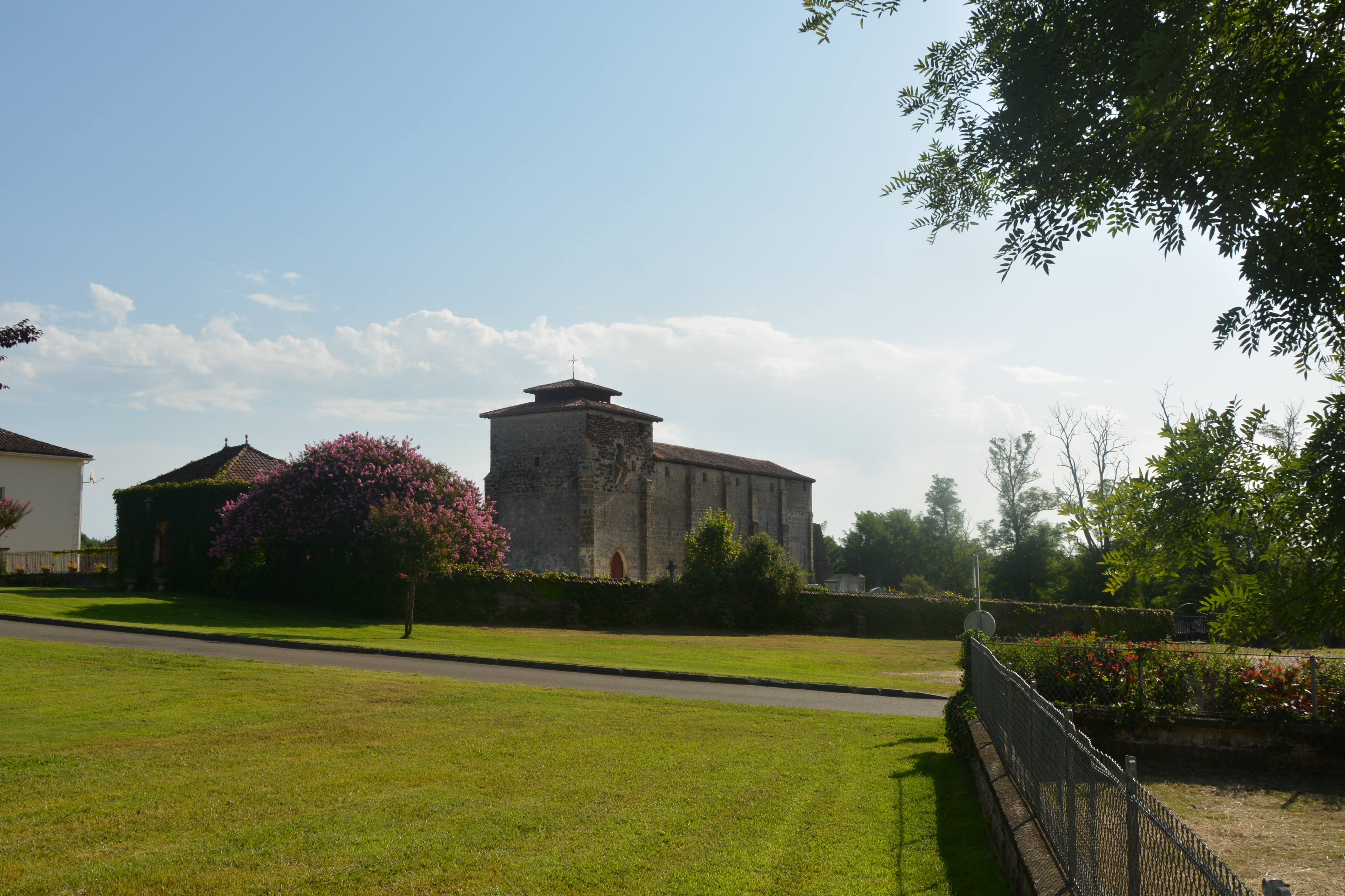 Eglise Saint Pierre, Lesgor - photo 3